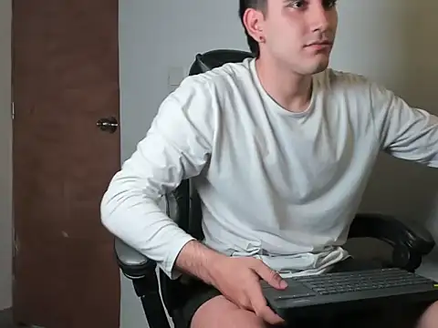 Snapshot of leo030809 chatting on 03-03-26, 02:50 leo030809 online show from 03-03-26, 02:50