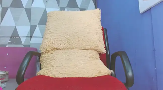 Snapshot of Michellcockxxx chatting on 01-09-25, 07:18 Michellcockxxx online show from 01-09-25, 07:18