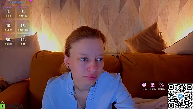 Snapshot of Michelle_Blond chatting on 06-22-26, 01:07 Michelle Blond online show from 06-22-26, 01:07