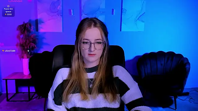 luna berryy online show from 03-11-26, 08:15