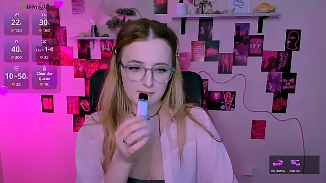 luna berryy online show from 05-19-26, 07:09