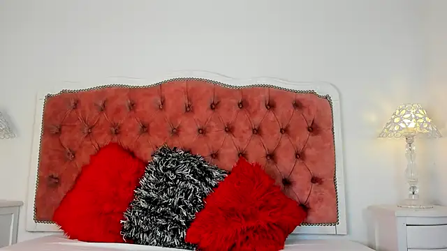 Snapshot of amberlitle chatting on 02-17-25, 12:27 amberlitle online show from 02-17-25, 12:27