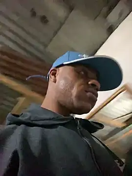 Snapshot of ElNegroRony chatting on 12-31-24, 07:31 ElNegroRony online show from 12-31-24, 07:31