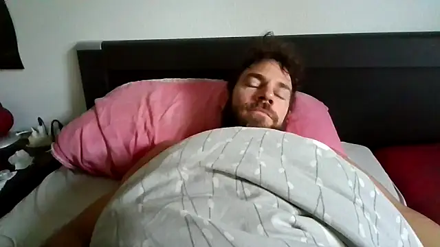 Snapshot of alpha-hunk chatting on 10-30-25, 08:16 alpha-hunk online show from 10-30-25, 08:16