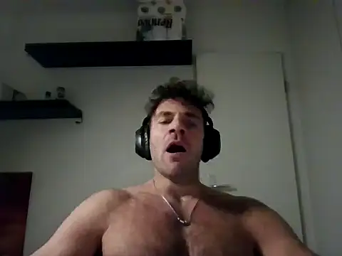 Snapshot of alpha-hunk chatting on 11-09-25, 09:24 alpha-hunk online show from 11-09-25, 09:24