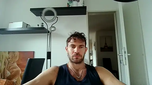 Snapshot of alpha-hunk chatting on 11-21-25, 01:43 alpha-hunk online show from 11-21-25, 01:43