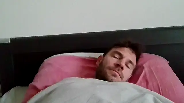 Snapshot of alpha-hunk chatting on 11-22-25, 08:46 alpha-hunk online show from 11-22-25, 08:46