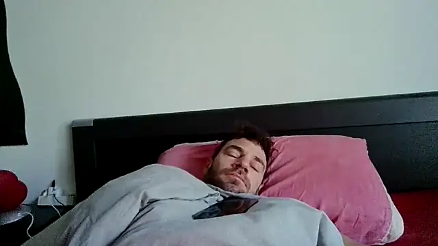 Snapshot of alpha-hunk chatting on 11-23-25, 09:20 alpha-hunk online show from 11-23-25, 09:20