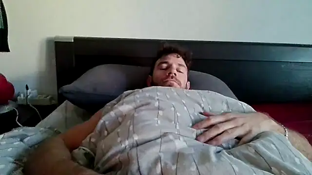 Snapshot of alpha-hunk chatting on 11-28-25, 07:55 alpha-hunk online show from 11-28-25, 07:55