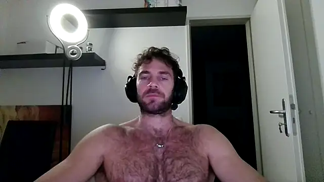 Snapshot of alpha-hunk chatting on 11-29-25, 10:02 alpha-hunk online show from 11-29-25, 10:02