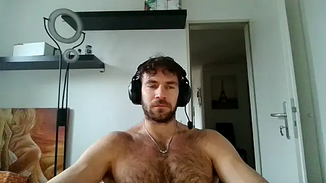 Snapshot of alpha-hunk chatting on 12-02-25, 01:39 alpha-hunk online show from 12-02-25, 01:39