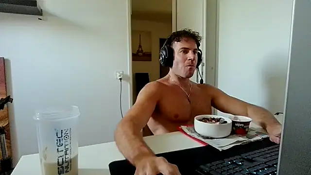 Snapshot of alpha-hunk chatting on 06-16-26, 10:18 alpha-hunk online show from 06-16-26, 10:18