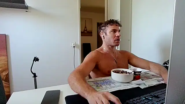Snapshot of alpha-hunk chatting on 06-17-26, 10:17 alpha-hunk online show from 06-17-26, 10:17