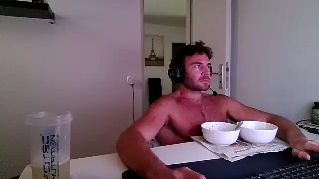 Snapshot of alpha-hunk chatting on 06-26-26, 10:30 alpha-hunk online show from 06-26-26, 10:30