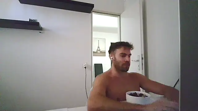 Snapshot of alpha-hunk chatting on 07-10-26, 10:18 alpha-hunk online show from 07-10-26, 10:18