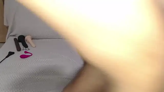 culbutemoi4 online show from 11-02-25, 08:44