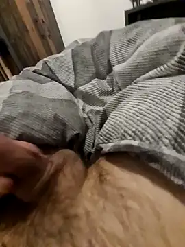 Snapshot of NiceBone000 chatting on 12-06-24, 05:22 NiceBone000 online show from 12-06-24, 05:22