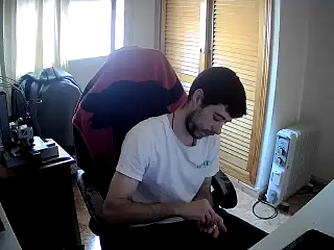 Snapshot of Murcianito chatting on 02-20-25, 01:40 Murcianito online show from 02-20-25, 01:40