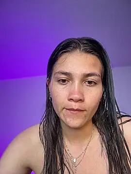 aurora divine online show from 05-15-26, 06:59