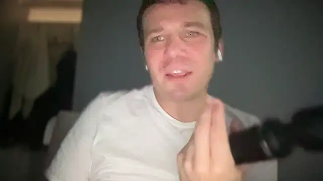 Snapshot of GotItGoin chatting on 09-18-25, 10:34 GotItGoin online show from 09-18-25, 10:34