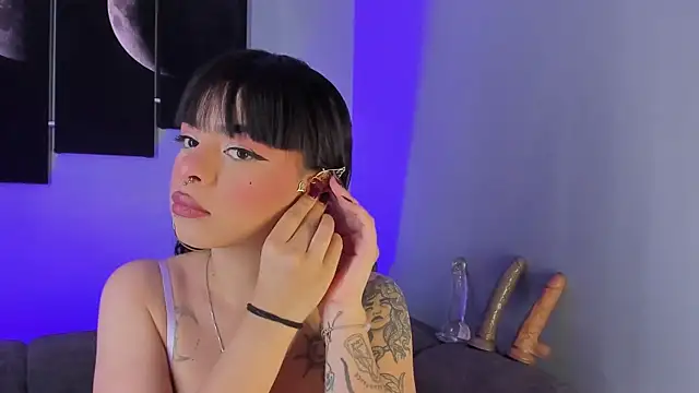 Snapshot of maddy_walker chatting on 01-09-25, 09:16 maddy walker online show from 01-09-25, 09:16