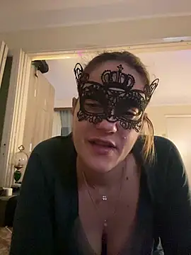 Snapshot of _linarose chatting on 12-18-24, 11:51 linarose online show from 12-18-24, 11:51