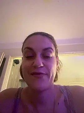 Snapshot of _linarose chatting on 12-28-24, 12:36 linarose online show from 12-28-24, 12:36