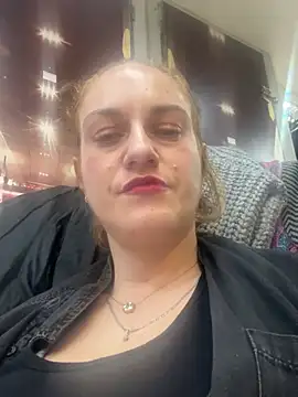 Snapshot of _linarose chatting on 01-13-25, 08:58 linarose online show from 01-13-25, 08:58