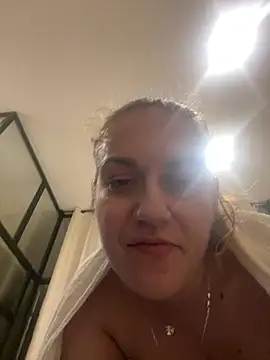 Snapshot of _linarose chatting on 01-14-25, 07:53 linarose online show from 01-14-25, 07:53