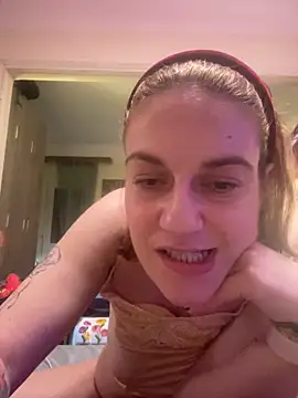 Snapshot of _linarose chatting on 01-26-25, 09:18 linarose online show from 01-26-25, 09:18