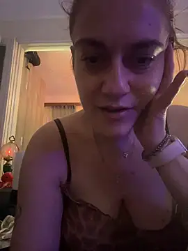 Snapshot of _linarose chatting on 02-03-25, 10:11 linarose online show from 02-03-25, 10:11