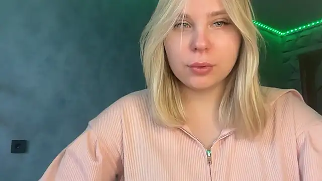 Thalia  Star online show from 11-25-25, 09:09