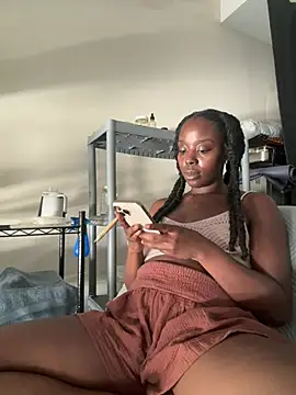 Snapshot of choclatepeaach chatting on 06-24-26, 05:45 choclatepeaach online show from 06-24-26, 05:45