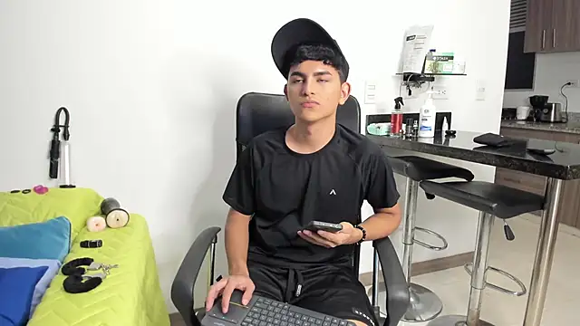 Snapshot of Lyam_ap chatting on 01-20-25, 09:24 Lyam ap online show from 01-20-25, 09:24