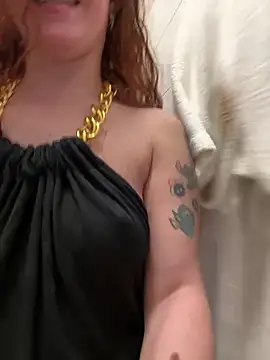 Snapshot of Nala_95 chatting on 12-16-24, 05:22 Nala 95 online show from 12-16-24, 05:22