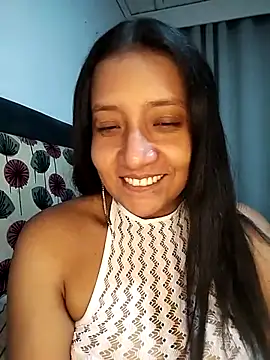 Snapshot of cami_victoria chatting on 06-13-26, 03:54 cami victoria online show from 06-13-26, 03:54