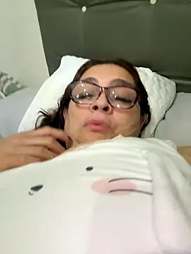 AntonellaAlondra4 online show from 09-13-25, 10:59