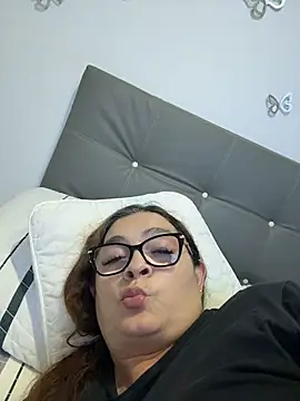 AntonellaAlondra4 online show from 05-20-26, 02:40