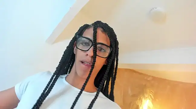 Snapshot of APRILL_FOXX chatting on 03-11-25, 04:21 APRILL FOXX online show from 03-11-25, 04:21