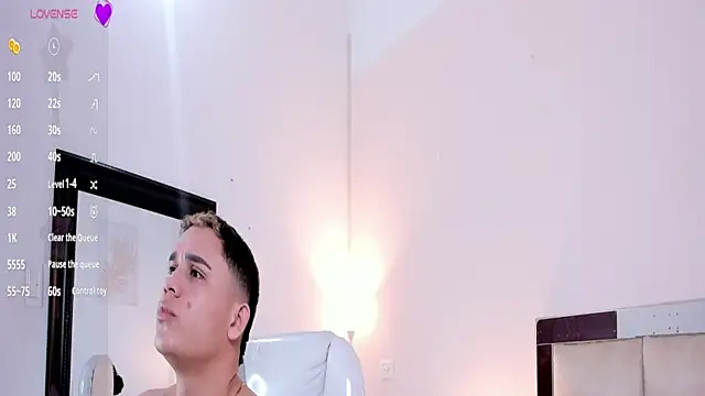 saraandstiven online show from 03-11-25, 03:16