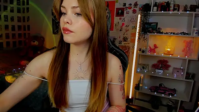 AkiraKatsu online show from 12-02-25, 10:20