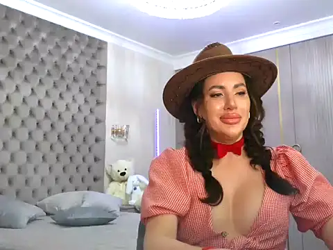 TianaPosh online show from 02-14-25, 11:53