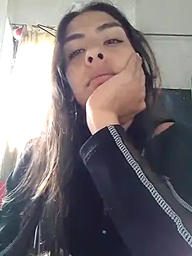 Snapshot of Alisson_420 chatting on 03-06-25, 05:43 Alisson 420 online show from 03-06-25, 05:43