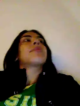 Snapshot of Alisson_420 chatting on 10-05-25, 06:12 Alisson 420 online show from 10-05-25, 06:12