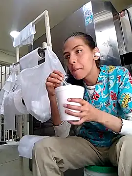 Snapshot of Alisson_420 chatting on 12-02-25, 04:02 Alisson 420 online show from 12-02-25, 04:02