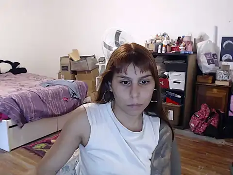 Snapshot of bunnylolaa4 chatting on 02-11-25, 06:44 bunnylolaa4 online show from 02-11-25, 06:44