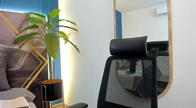 Snapshot of NathRossi chatting on 12-03-24, 06:49 NathRossi online show from 12-03-24, 06:49