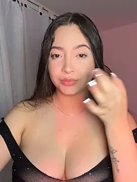 Snapshot of NathRossi chatting on 10-18-25, 01:41 NathRossi online show from 10-18-25, 01:41