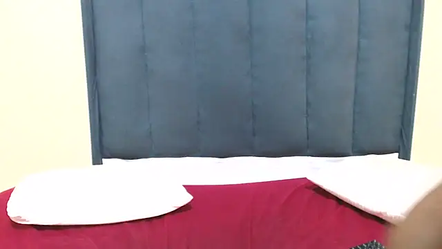 Snapshot of kittykhloe22 chatting on 03-10-25, 06:16 kittykhloe22 online show from 03-10-25, 06:16