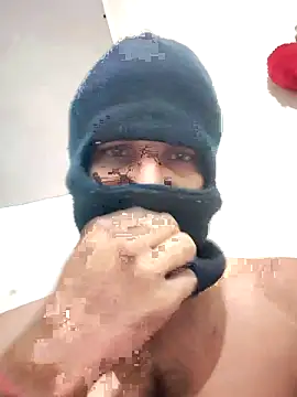 Snapshot of davidss57400 chatting on 12-22-25, 04:37 davidss57400 online show from 12-22-25, 04:37